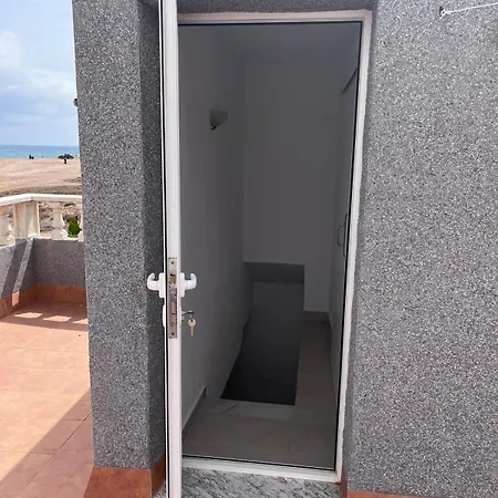 Fraesch Duplex Med Havsutsikt Nyaraló