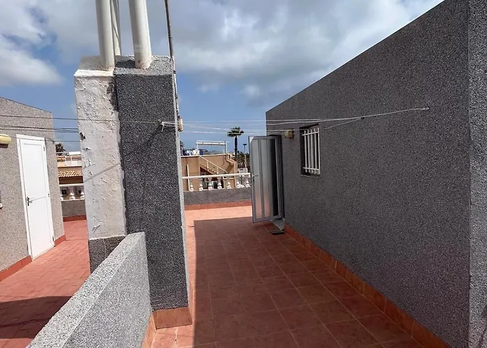 Fraesch Duplex Med Havsutsikt بيت للعطل تورّيفيِخا